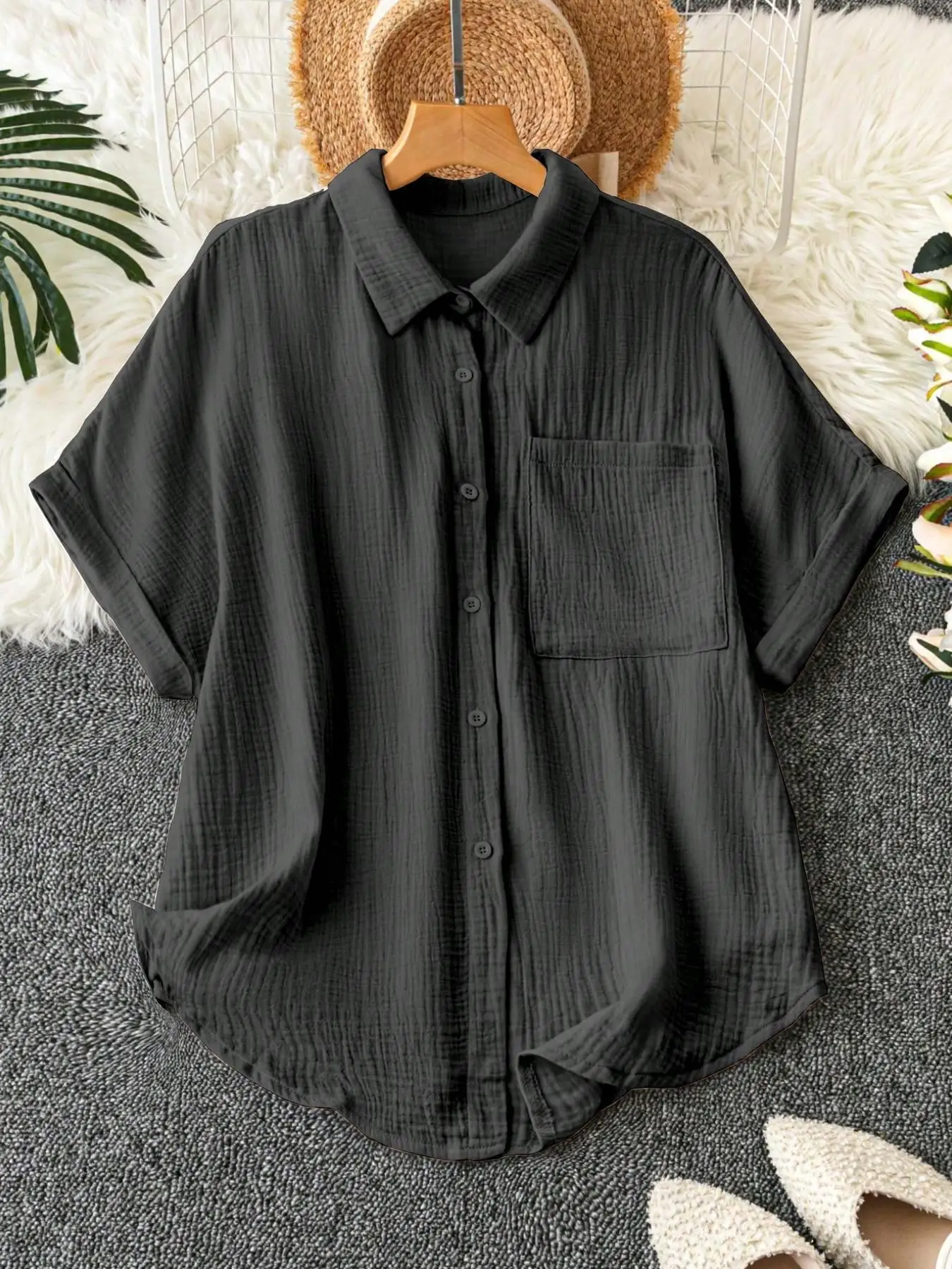 Plus Size Solid Color Curved Hem Shirt, Casual Short Sleeve Collared Top for Daily Wear, Women's Plus Clothing for All Seasons