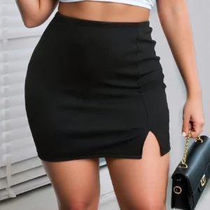 Ladies Plus Size Solid Color Bodycon Mini Skirt with Side Slit Fashion Pencil Skirt
