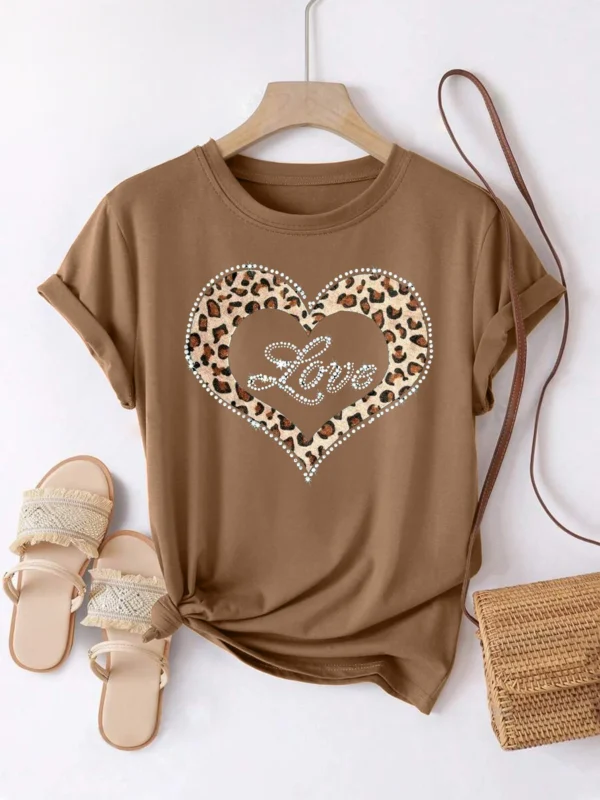 Summer Plus Size Fashion Women's T-Shirt Original Design Letter Love Heart Printed Women's Casual Crew Neck Short Sleeved Tops